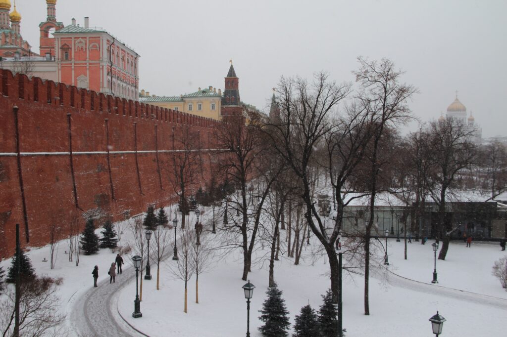 Few tourists Visiting the Kremlin with snow in winter