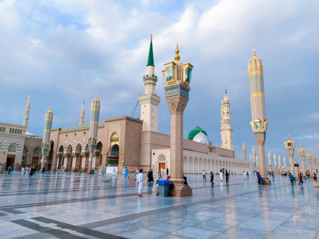 Prophet Mohammed Mosque , Al Masjid an Nabawi - Umra and Hajj Journey at Muslim`s holy lands