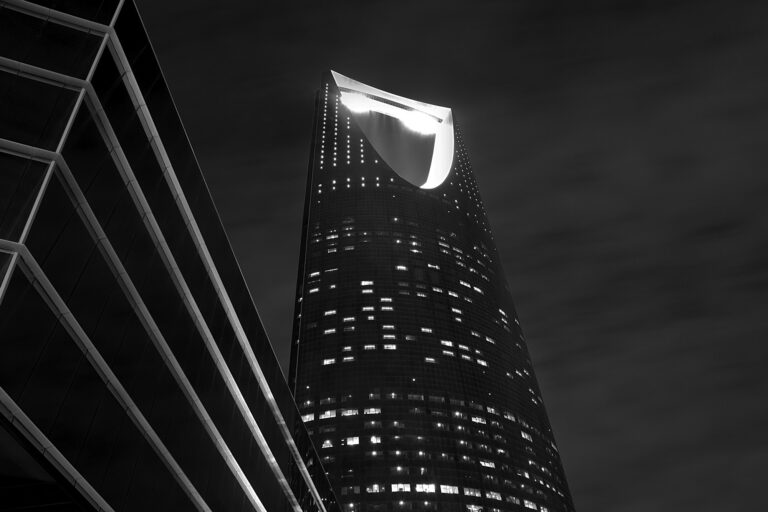 Kingdom Tower at night in Riyadh, Saudi Arabia