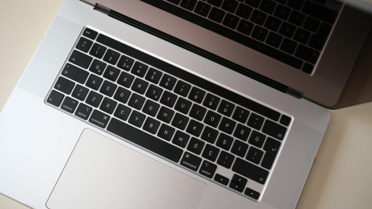 Macbook Pro 16" Keyboard