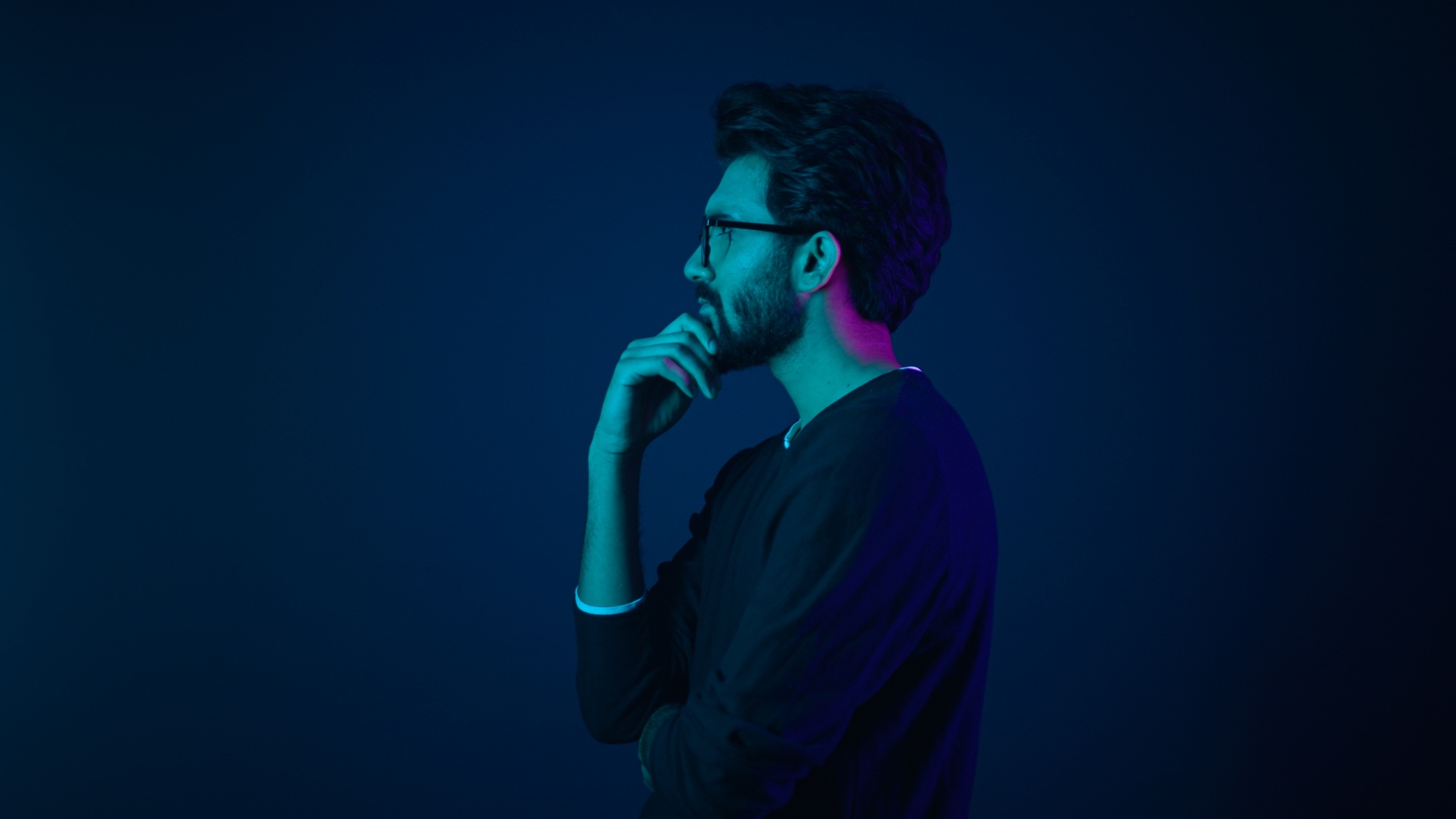 infographic hologram editing template ultraviolet background arabian man hi tech internet technology