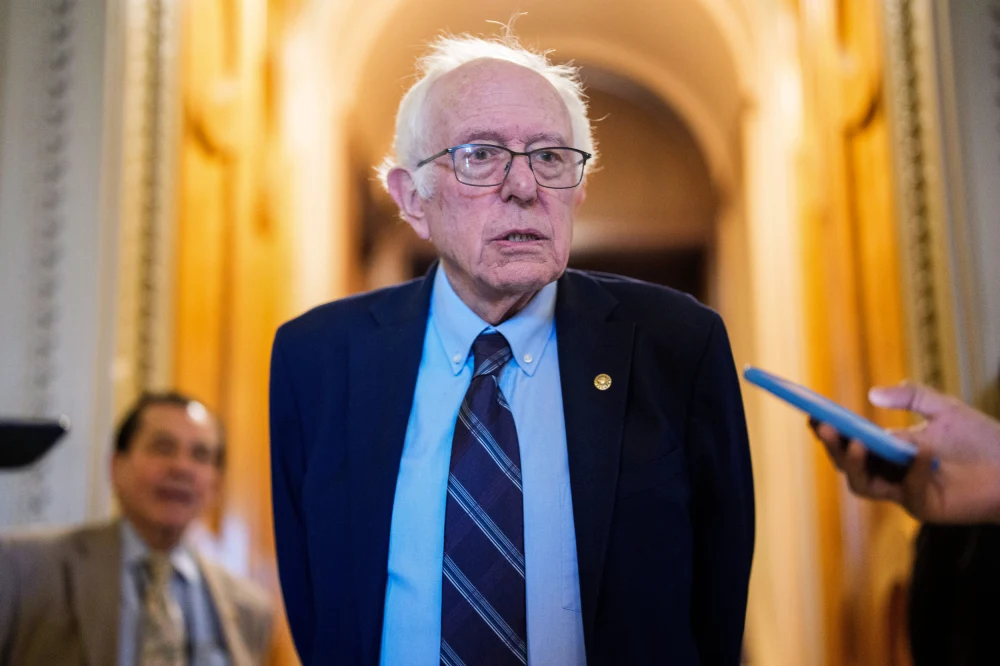 251117 bernie sanders ew 644p 8f59c0