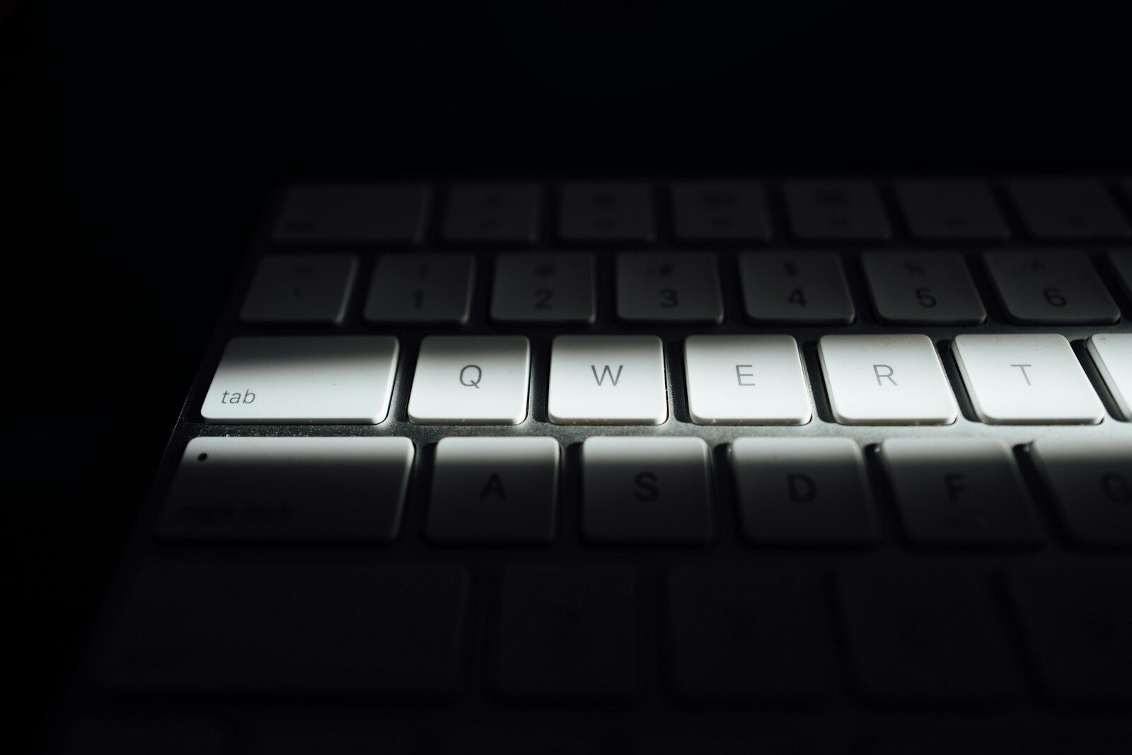 black and white computer keyboard