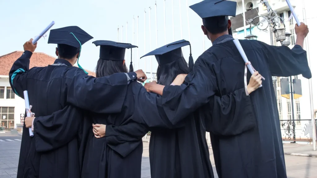 107286684 1692104760798 gettyimages 1496557316 eosr3123