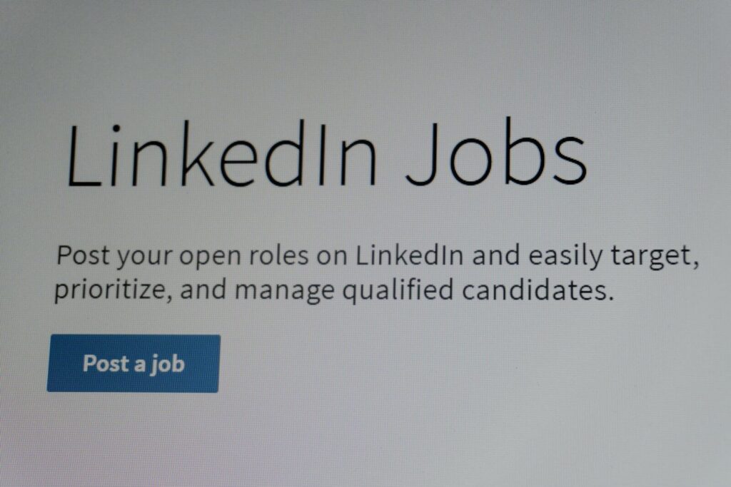 Linkedin jobs interface with 