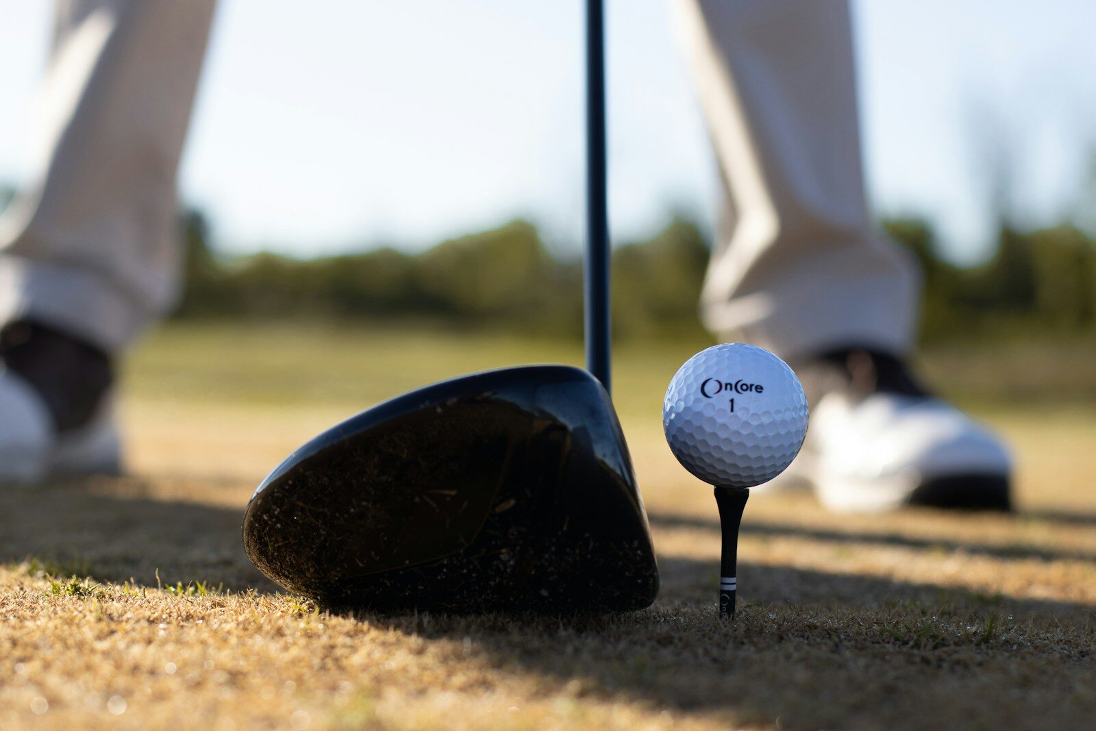 How AI Could Transform a New Multi-Billion-Dollar Equipment Industry white golf ball on black golf club